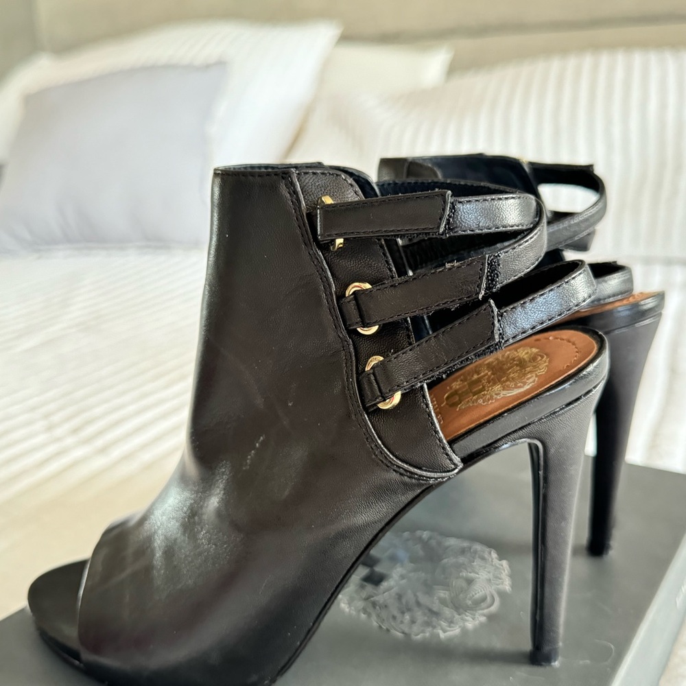 Vince Camutto black leather slingback high heels - Picture 3 of 8